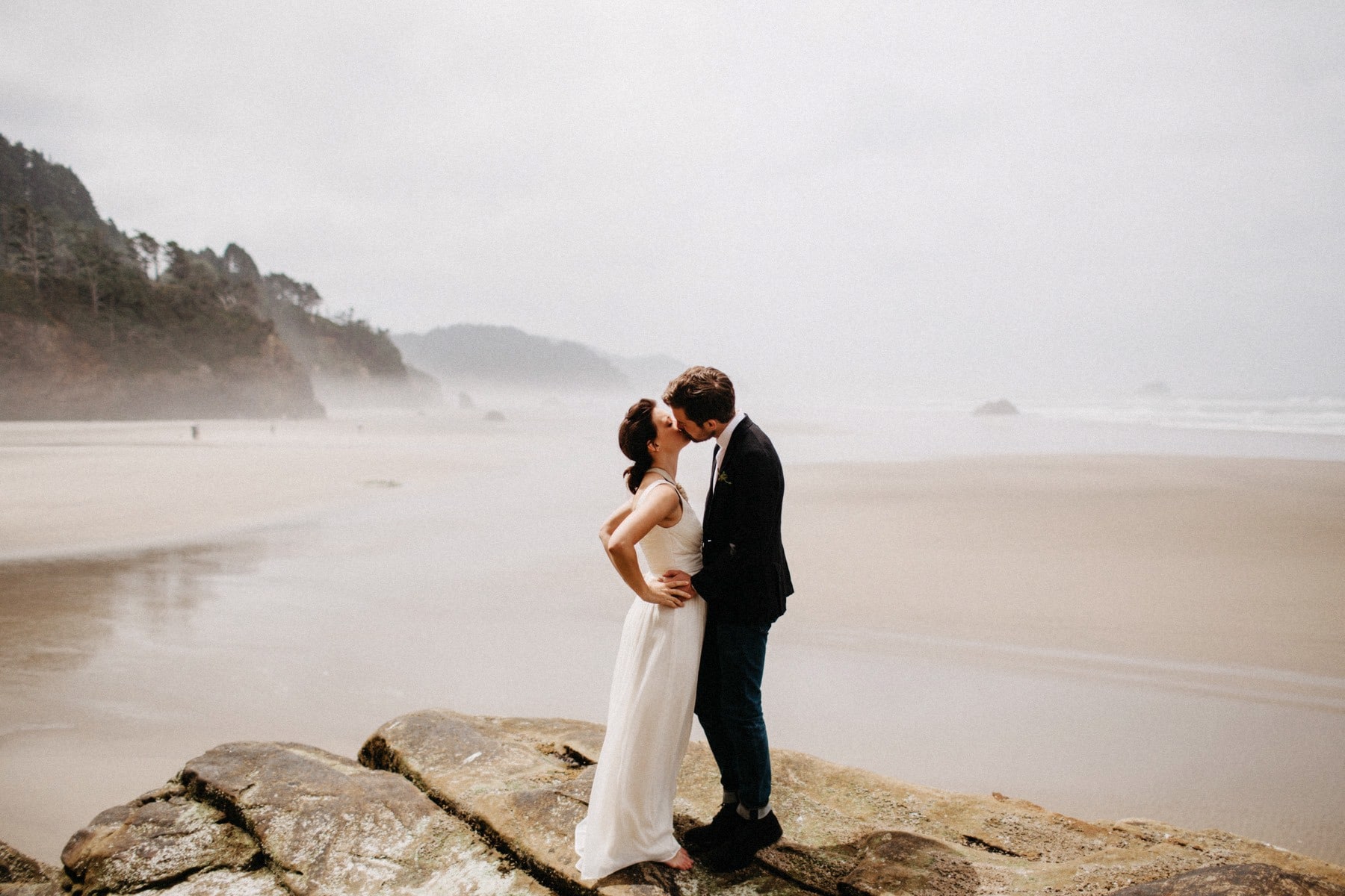 Oregon coast wedding photo