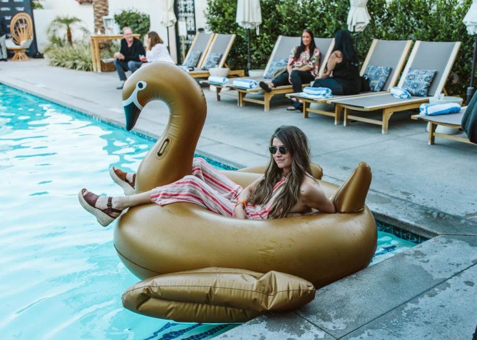 bachelorette pool party in palm springs